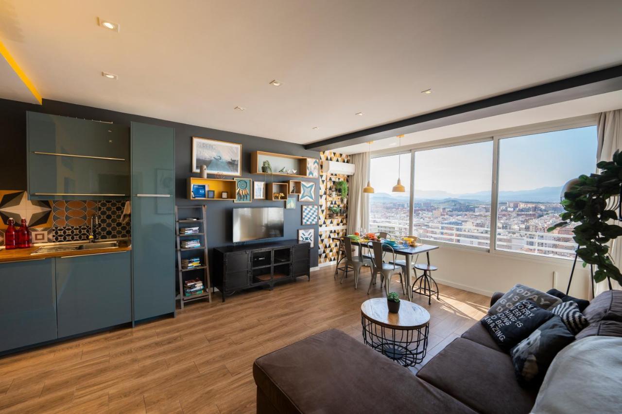 Charming Downtown Skyscrapper Apartment Alicante Exterior photo